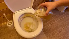 イーストを使って5分で便器を掃除する方法：エナメルを傷めない安全な方法